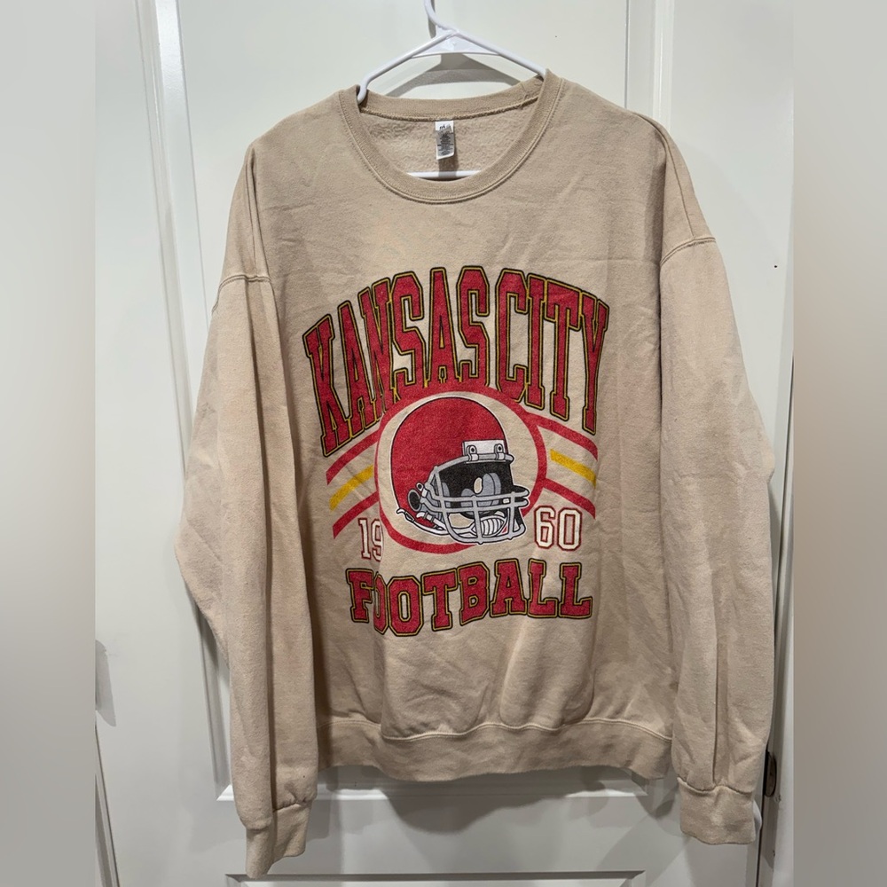 Jerzees Beige Kansas City Football Crewneck Sweatshirt with Red Graphic